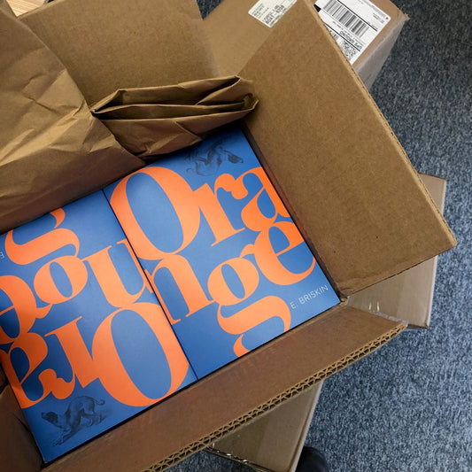 Orange! Our next book has arrived! - Entre Ríos Books